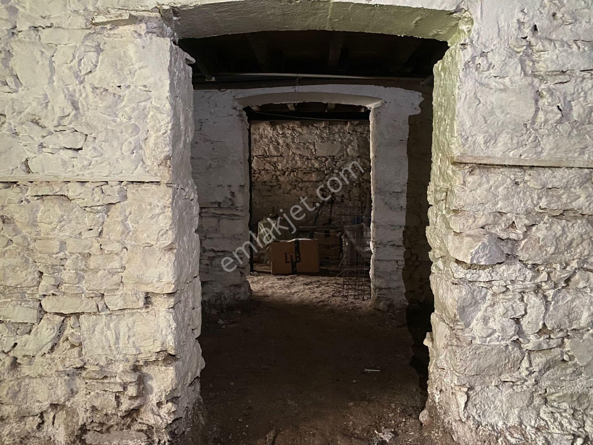 Bir Bodrum Hayali, Satılık Bahçeli Taş Ev - Görsel 16