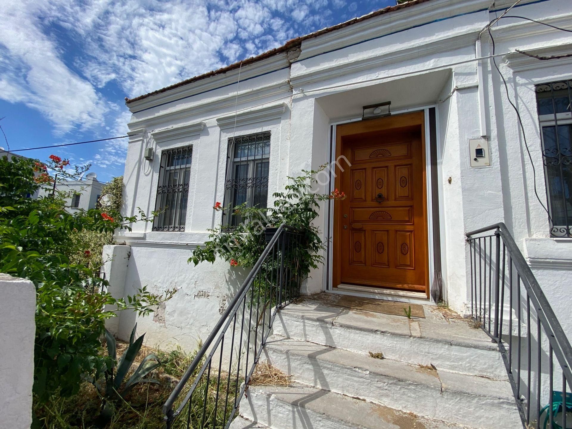 Bir Bodrum Hayali, Satılık Bahçeli Taş Ev - Görsel 12