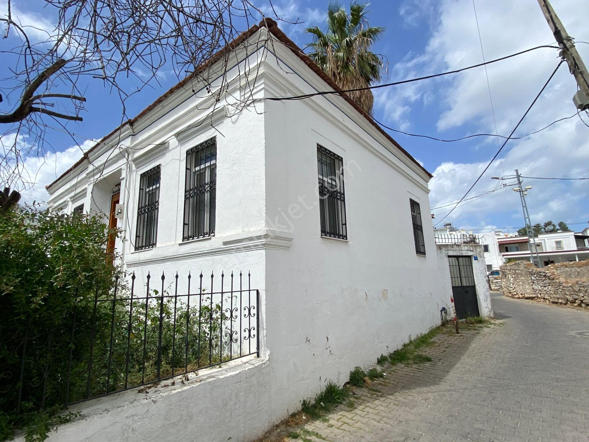 Bir Bodrum Hayali, Satılık Bahçeli Taş Ev - Görsel 4