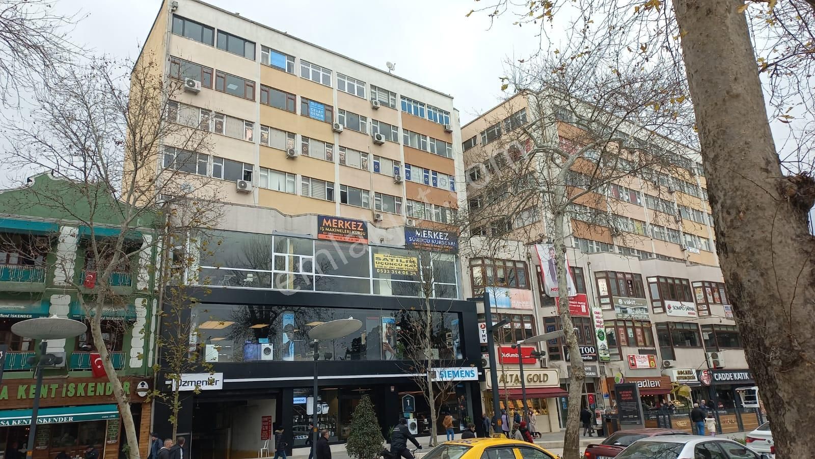 İzmit Tepecik Satılık Ofis İzmit Belediye İş Hanı 44 M² 1+1 Satılık İş Yeri