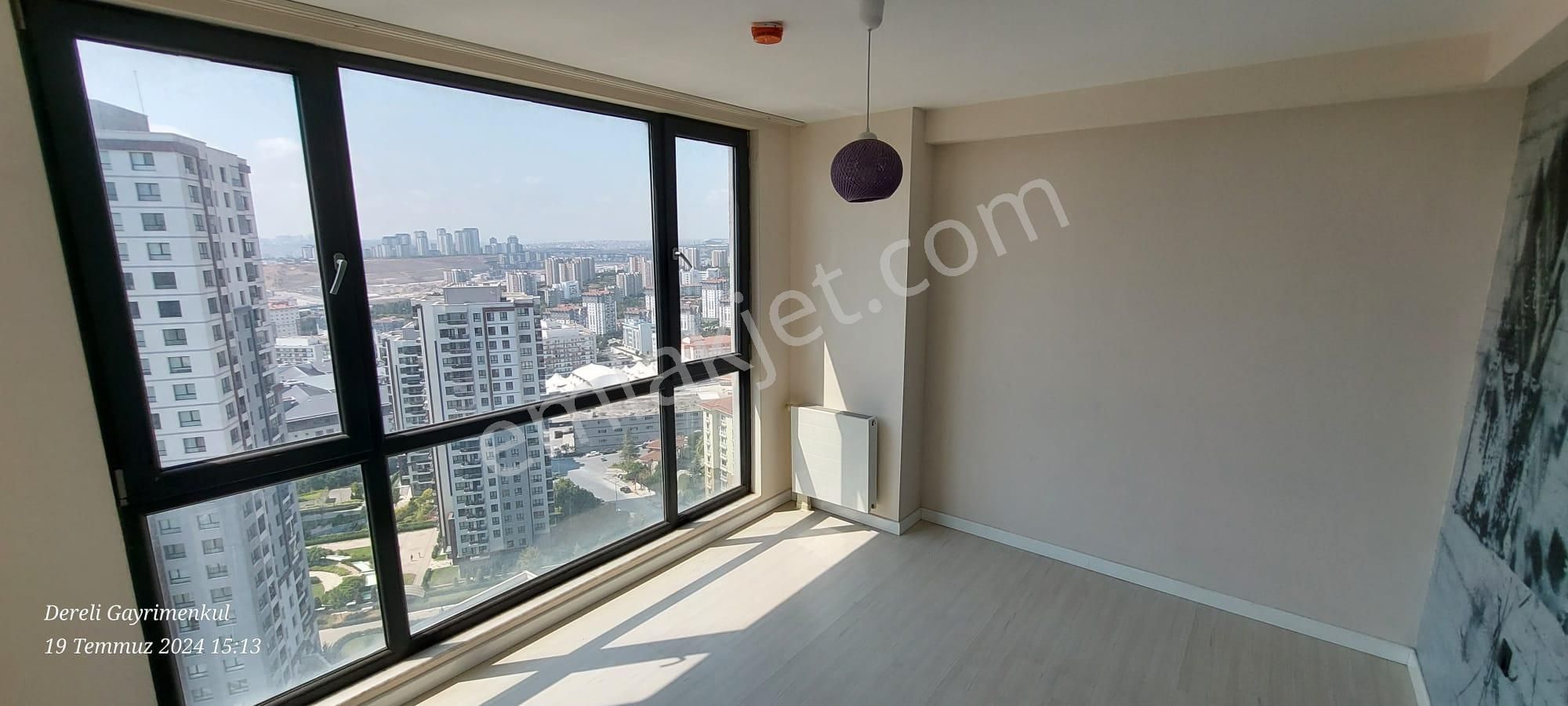 Küçükçekmece Halkalı Merkez Kiralık Plaza Katı Küçükçekmece Cadde 24 Residance Kiralık 1+1 Boş Ofis Net 50 M²