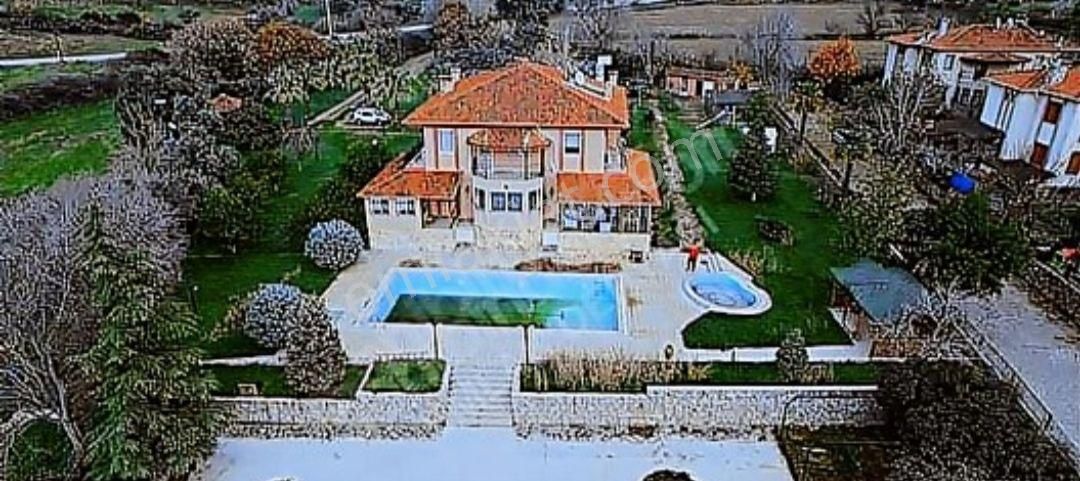 Ödemiş Birgi Satılık Villa Ödemiş Birgi'de Satılık Lüks Villa