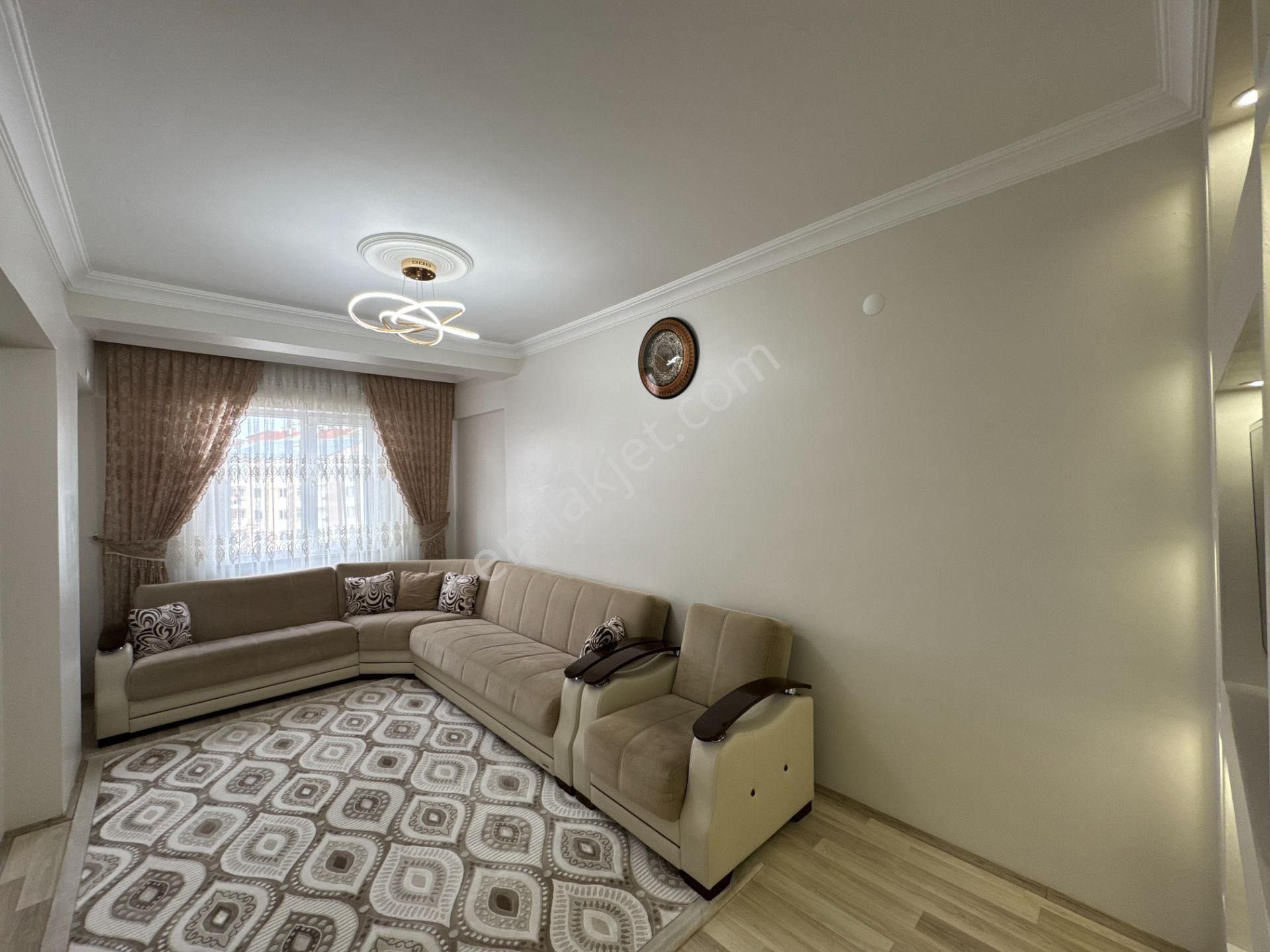 Sivas Merkez Kılavuz Satılık Daire Sivas Gmt Emlak'tan Kılavuzmah Uygun Fırsat 3+1 118m2 Full Daire