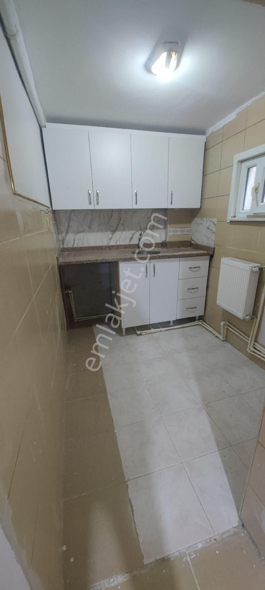 Sultangazi Cebeci Kiralık Daire Cebeci Mah.de Belediyeye Yakın 1+1 Bahçe Kat Bekar