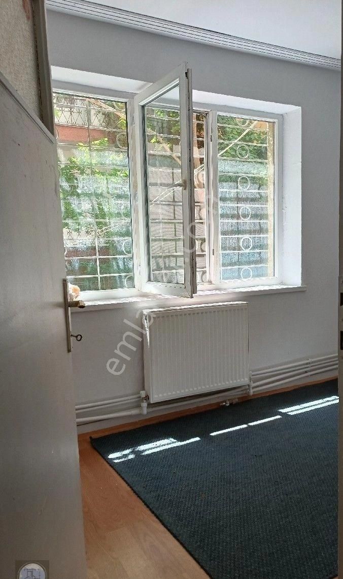 Çankaya Ön Cebeci Kiralık Daire Çankaya Kurtuluş, Kıbrıs Caddesi Üzerinde, Metro Yakını (kısmi Eşyalı) 2+1 Temiz Kiralık Daire