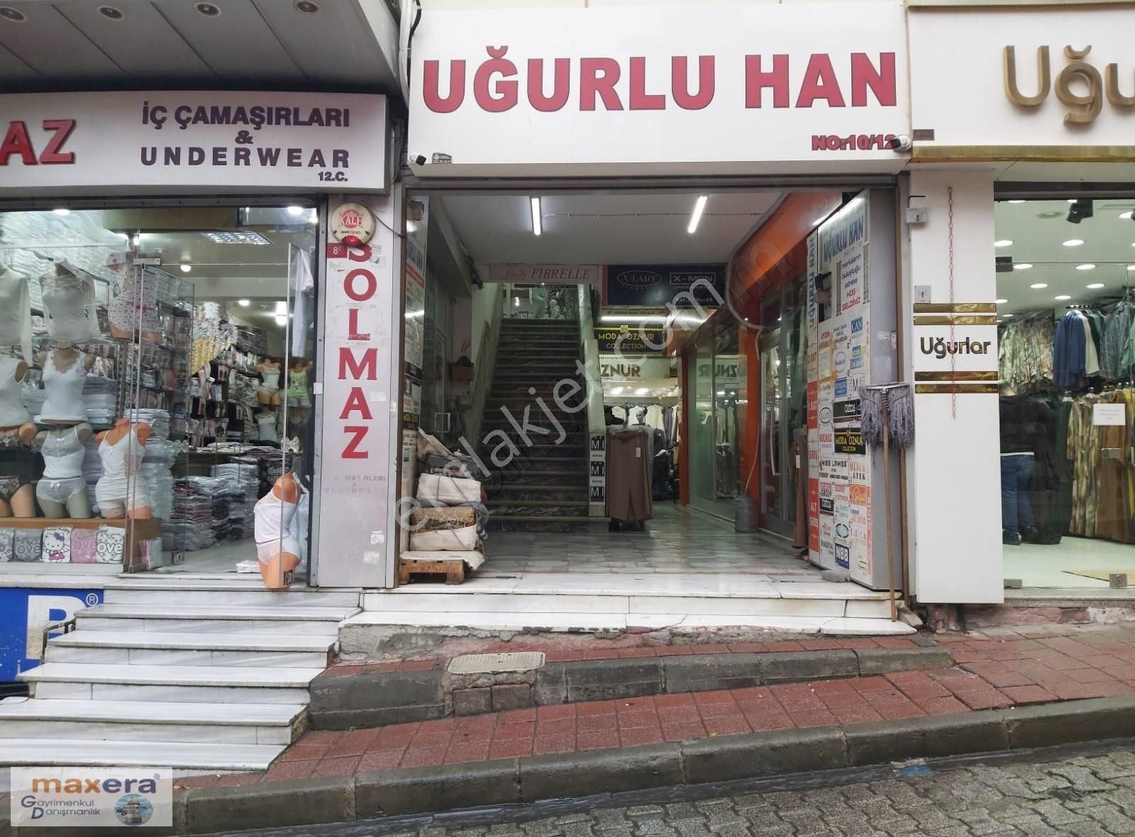 İstanbul Fatih Satılık Dükkan & Mağaza Mahmutpaşa'da Uğurlu Han İçerisinde 2 Cepheli Net 35 M2 Dükkan