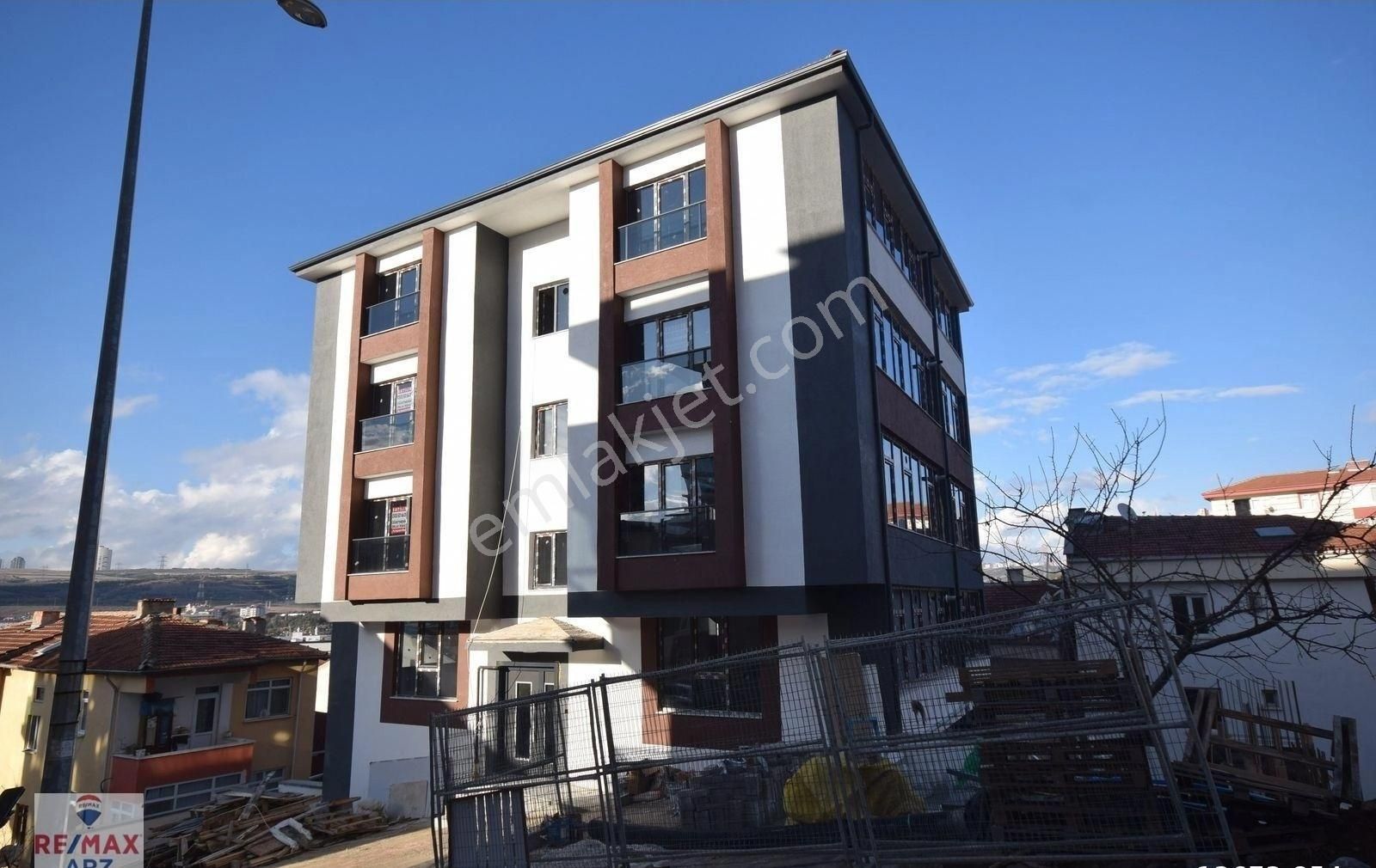 Gölbaşı Şafak Satılık Daire Remaxarz Dan Satılık 2+1 Gölbaşı Manzaralı