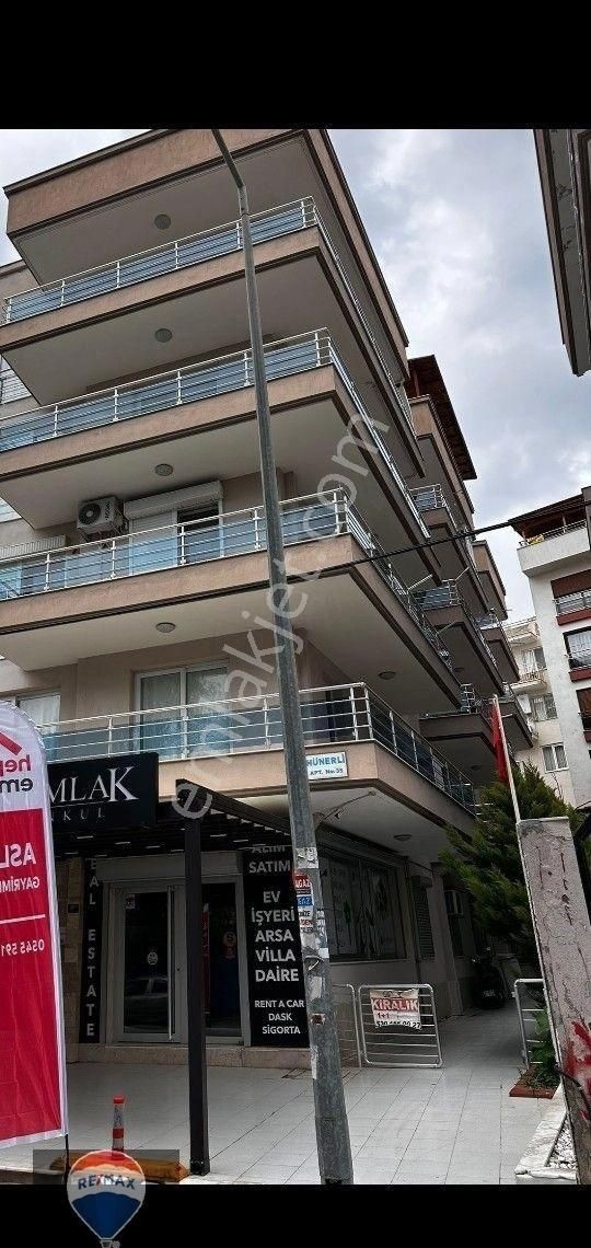 Kuşadası Cumhuriyet Satılık Daire Kuşadası Merkezde Yatırımlık Arakat Daire