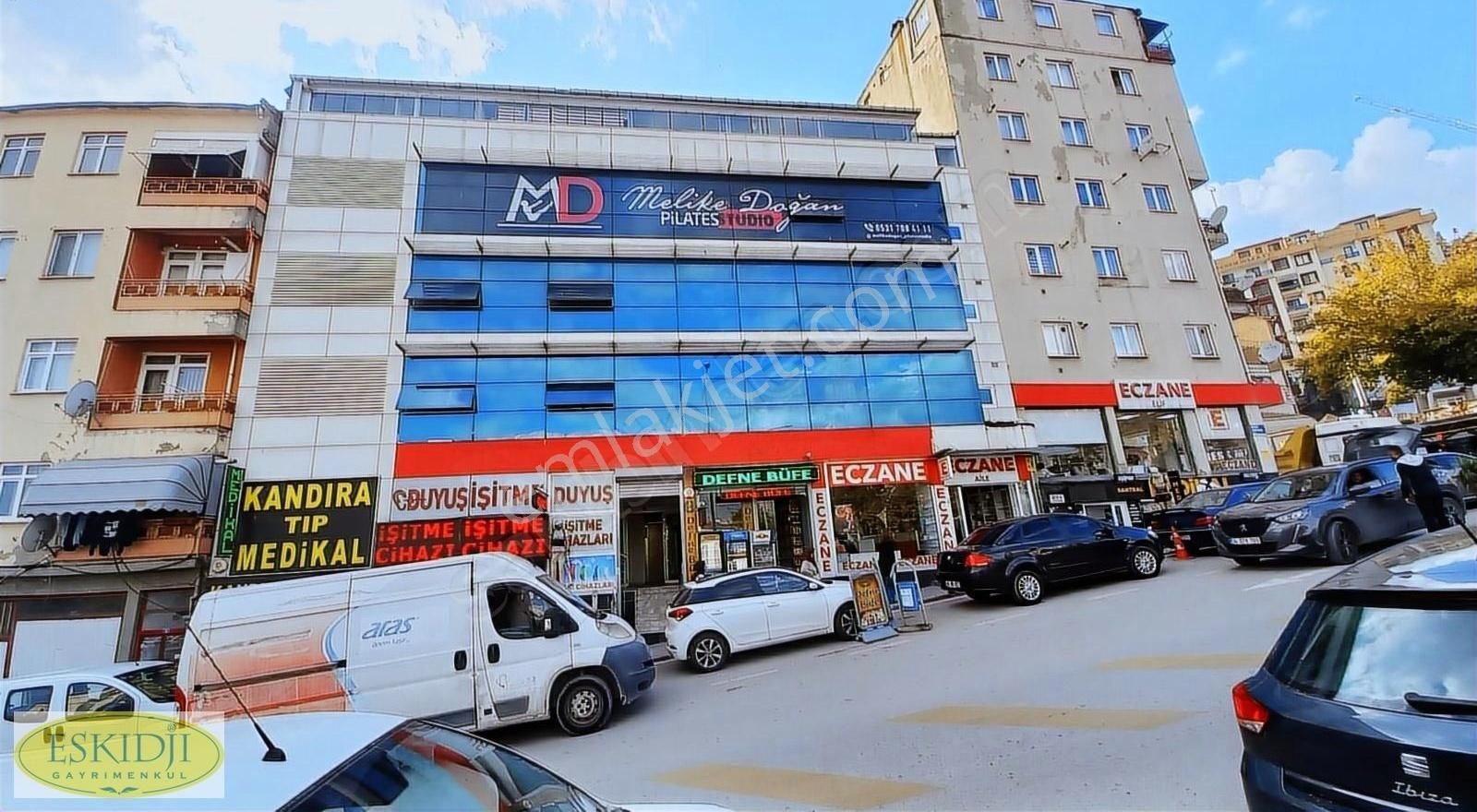 İzmit Cedit Kiralık Ofis Eskidjide İzmit Devlet Hastanesi Yanı İçi Yapılı 250 M2 Ofis