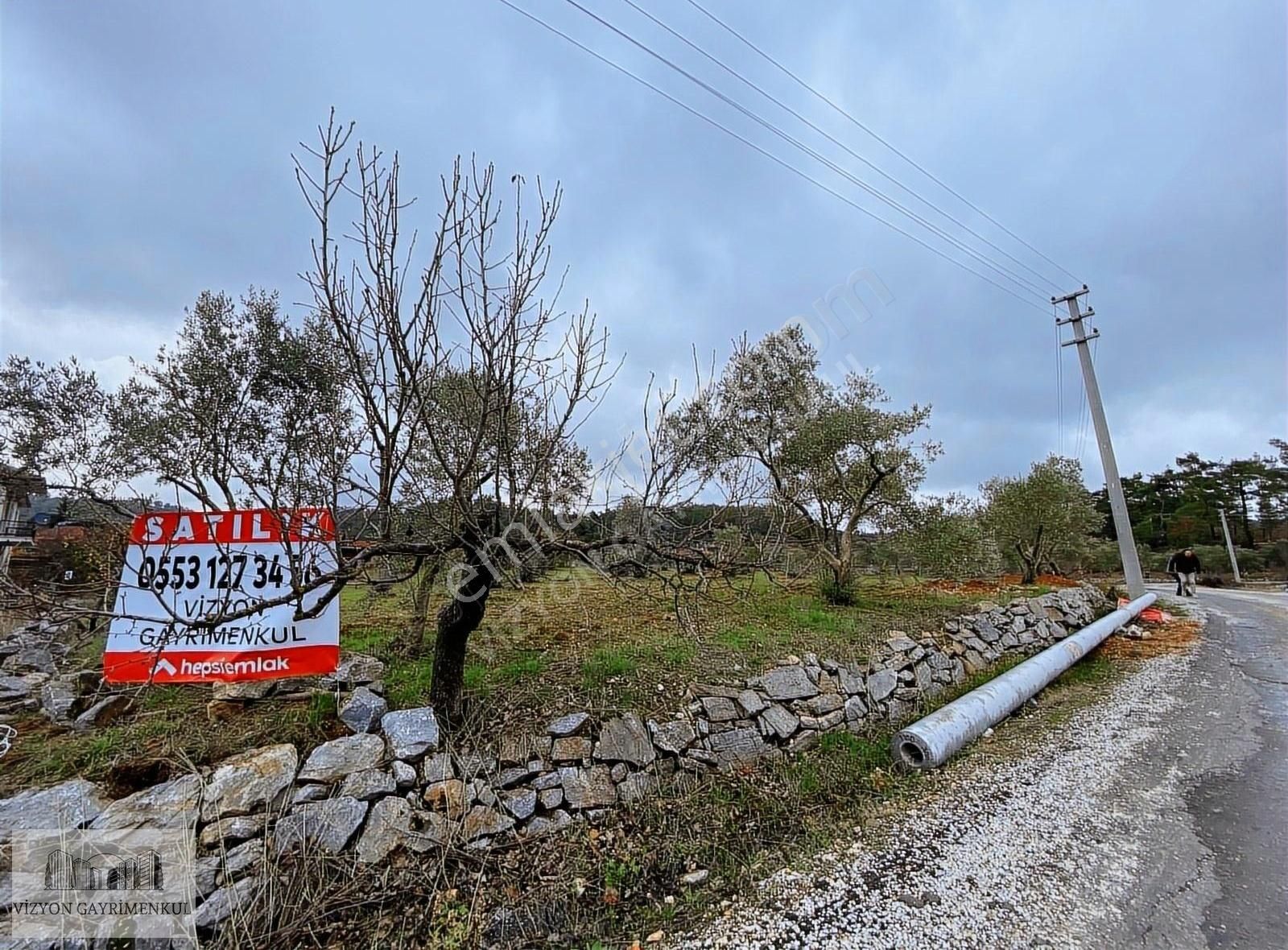 Ula Gölcük Satılık Konut İmarlı Gölcük Mahallesinde 250 M2 Konut Yapılan Satılık 744 M2 Arsa