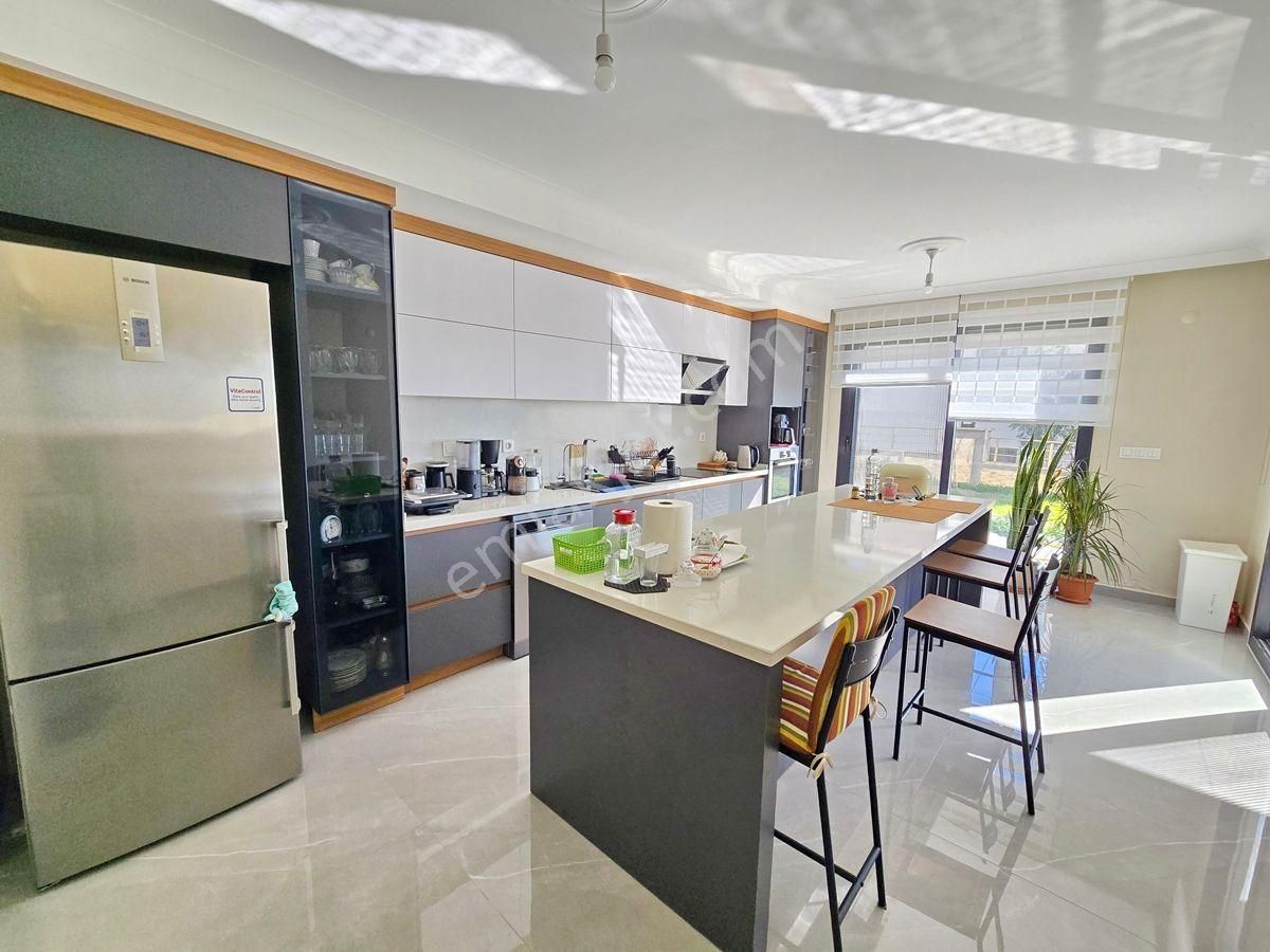 Altınoluk Satılık Villa / Deniz Manzaralı / Müstakil / 500 M2 Kullanım Alanlı - Görsel 11