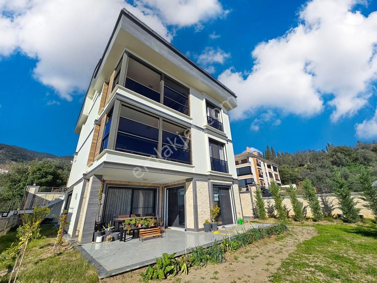 Edremit Altınoluk Satılık Villa Altınoluk Satılık Villa / Deniz Manzaralı / Müstakil / 500 M2 Kullanım Alanlı