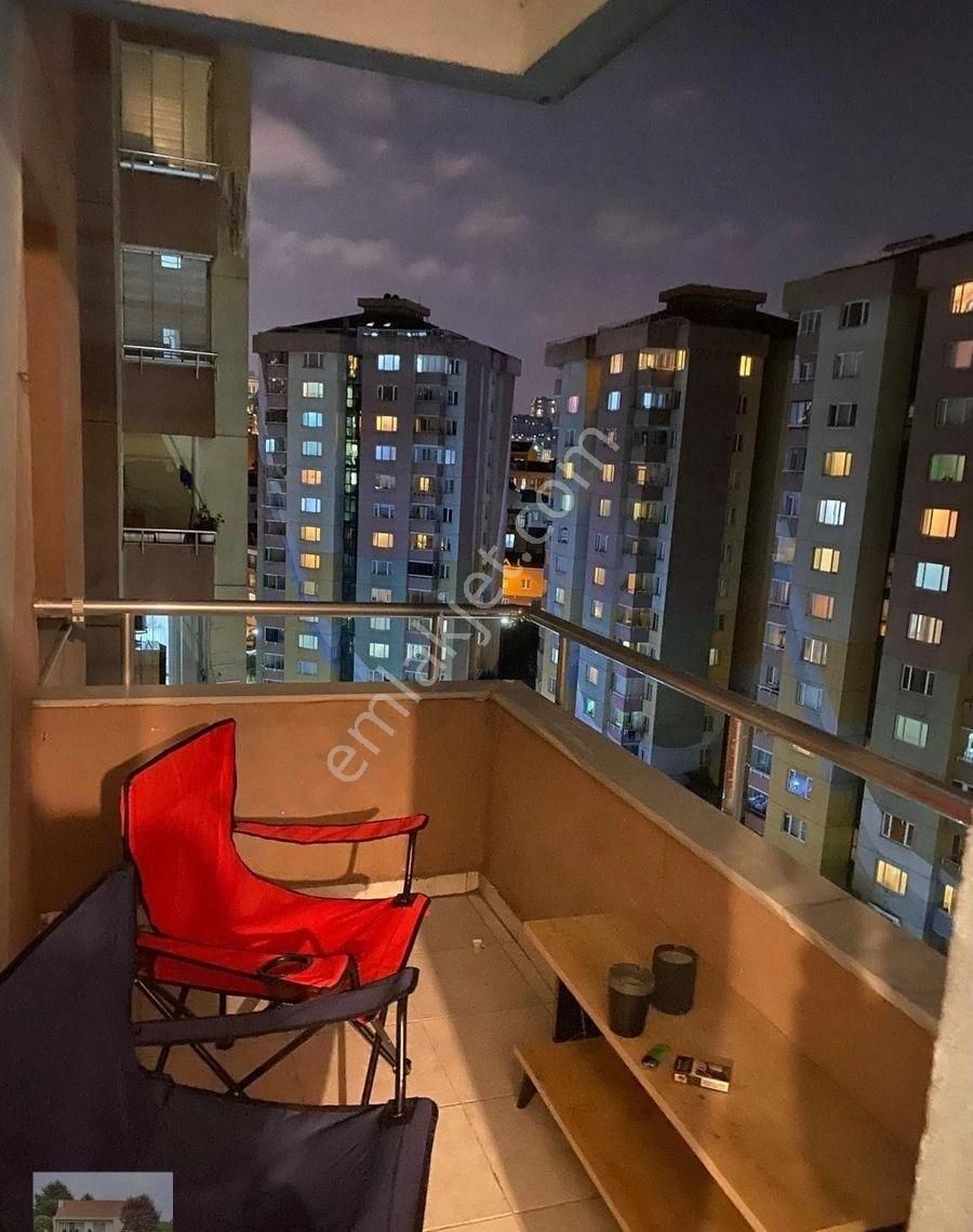 İstanbul Kağıthane Metroya Yakın Kiralık Daire Kağıthane Merkezde Kiralık Şelale Evlerinde 3+1 Güney Cepheli Havuz Manzaralı Lüks Daire