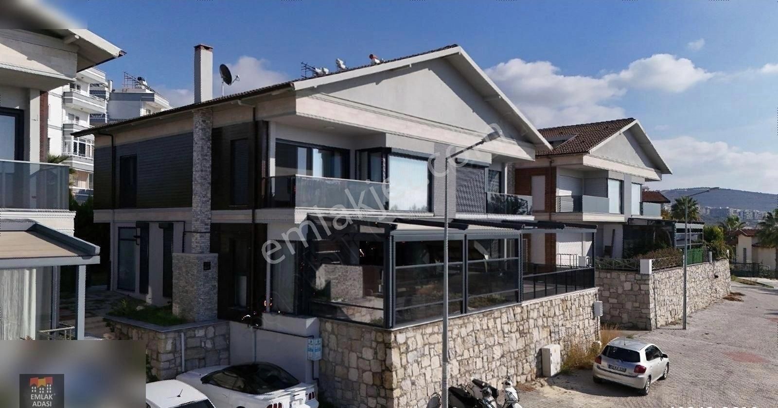 Kuşadası Kadınlar Denizi Satılık Villa Kuşadasında Satılık 4+1 Full Deniz Manzaralı Doğalgazlı Villa