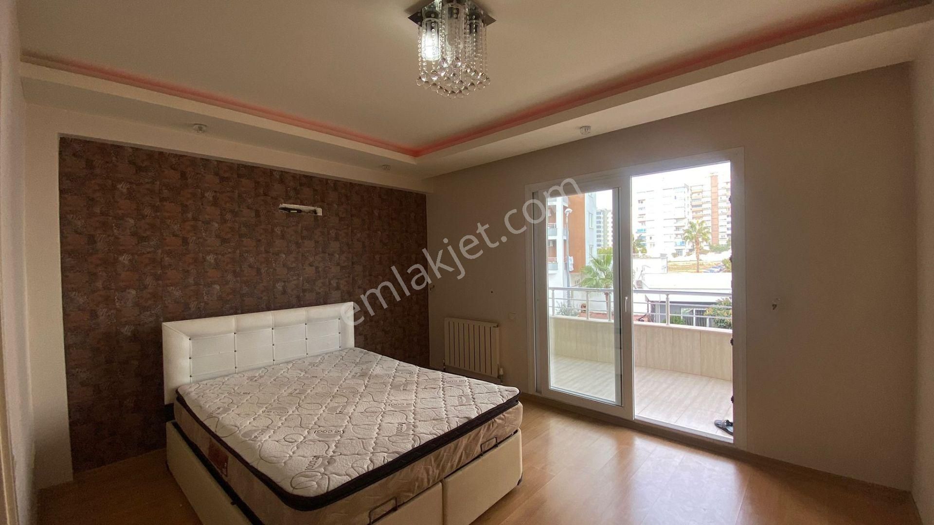 Yenişehir Batıkent Kiralık Daire Batıkent Mahallesinde Site İçerisinde 4+1 Kiralık Daire