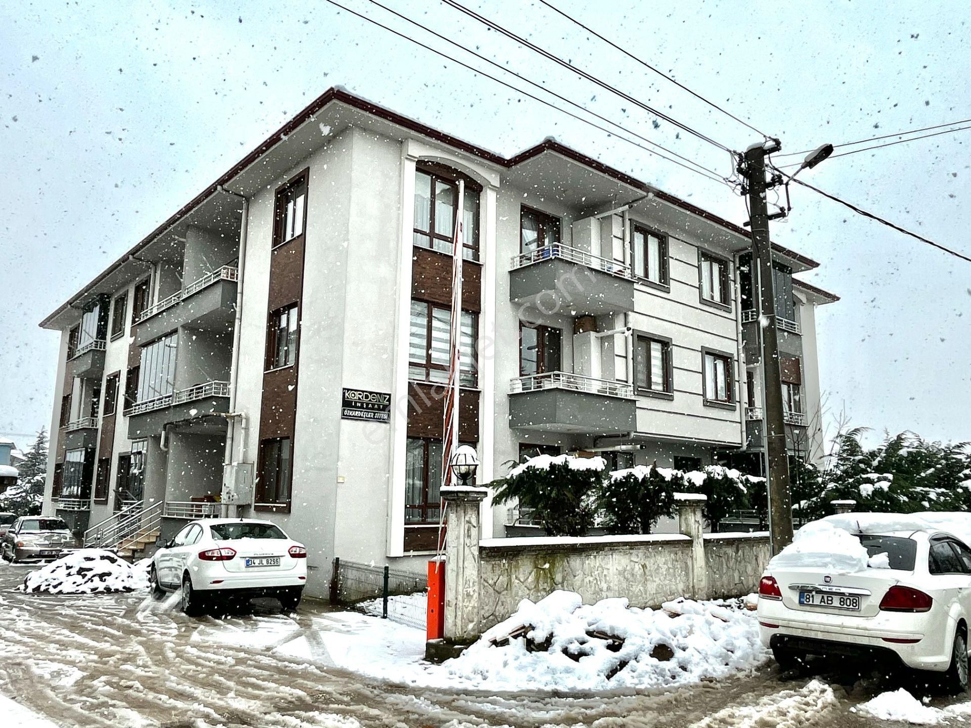 Hak Emlaktan Sancaklar Mahallesinde Satılık 2+1 Uygun Daire