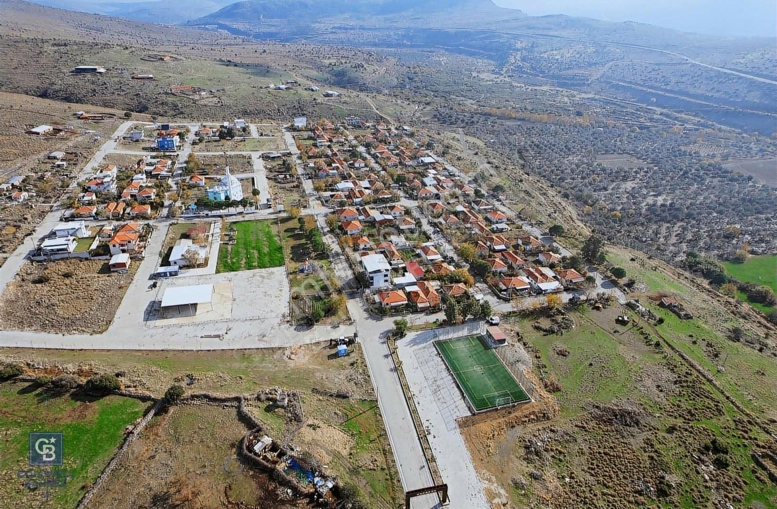 Aliağa Karaköy Satılık Müstakil Ev Aliağa Karaköyde 500 M2 Arsa İçinde Satılık Bahçeli Müstakil Ev