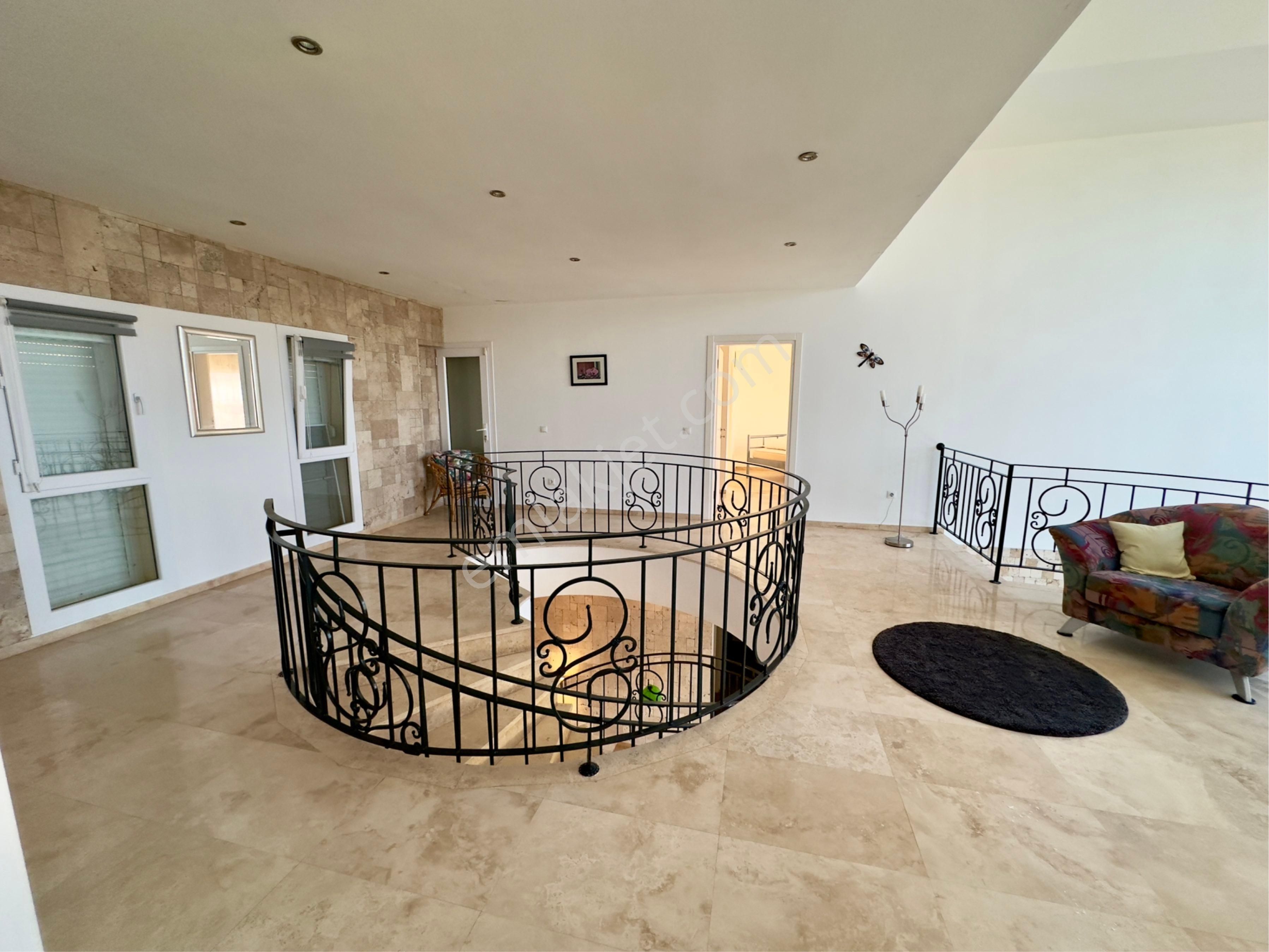 Kuşadası Soğucak'ta Müstakil 4+1 Villa. - Görsel 18