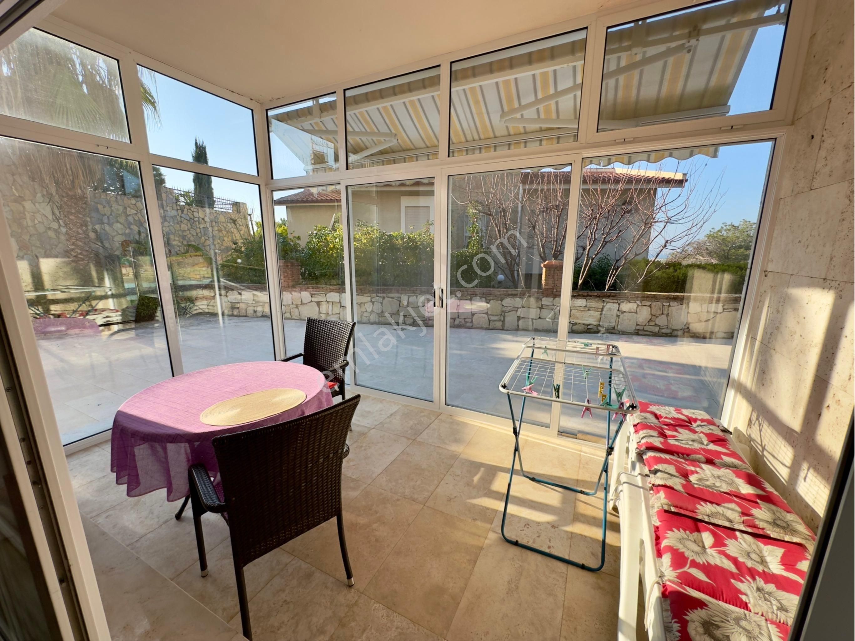 Kuşadası Soğucak'ta Müstakil 4+1 Villa. - Görsel 11