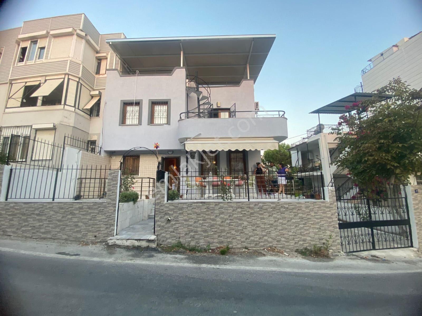 Kuşadası Türkmen Satılık Daire Kuşadası Merkezde Villa Her Yere Yürüme Mesafesinde 2+1