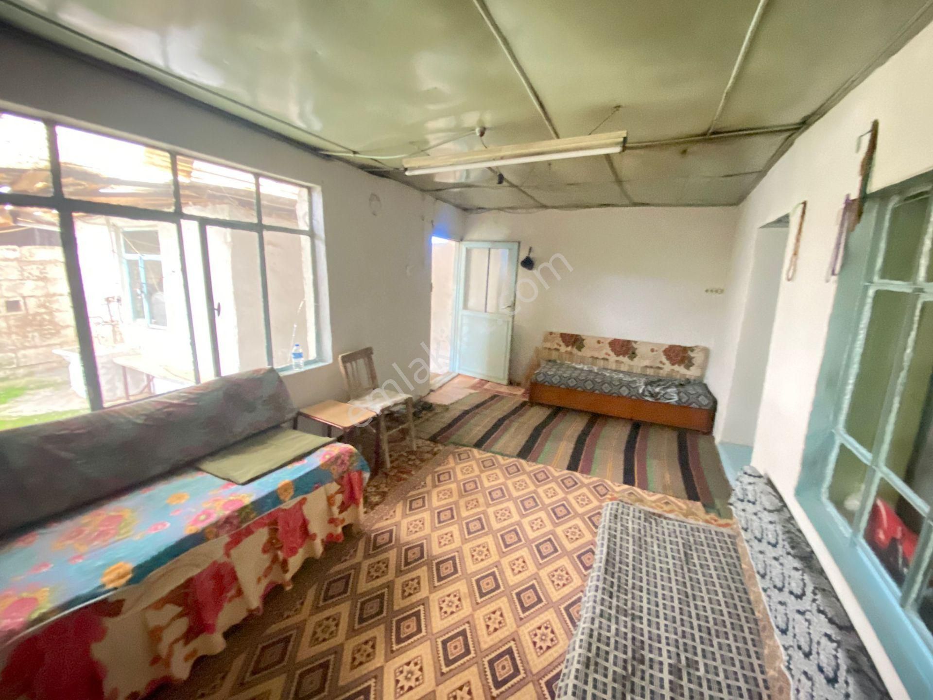 Gülcü Gayrimenkulden Yeniceköy De Satılık Köy Evi Ve Damı - Görsel 14