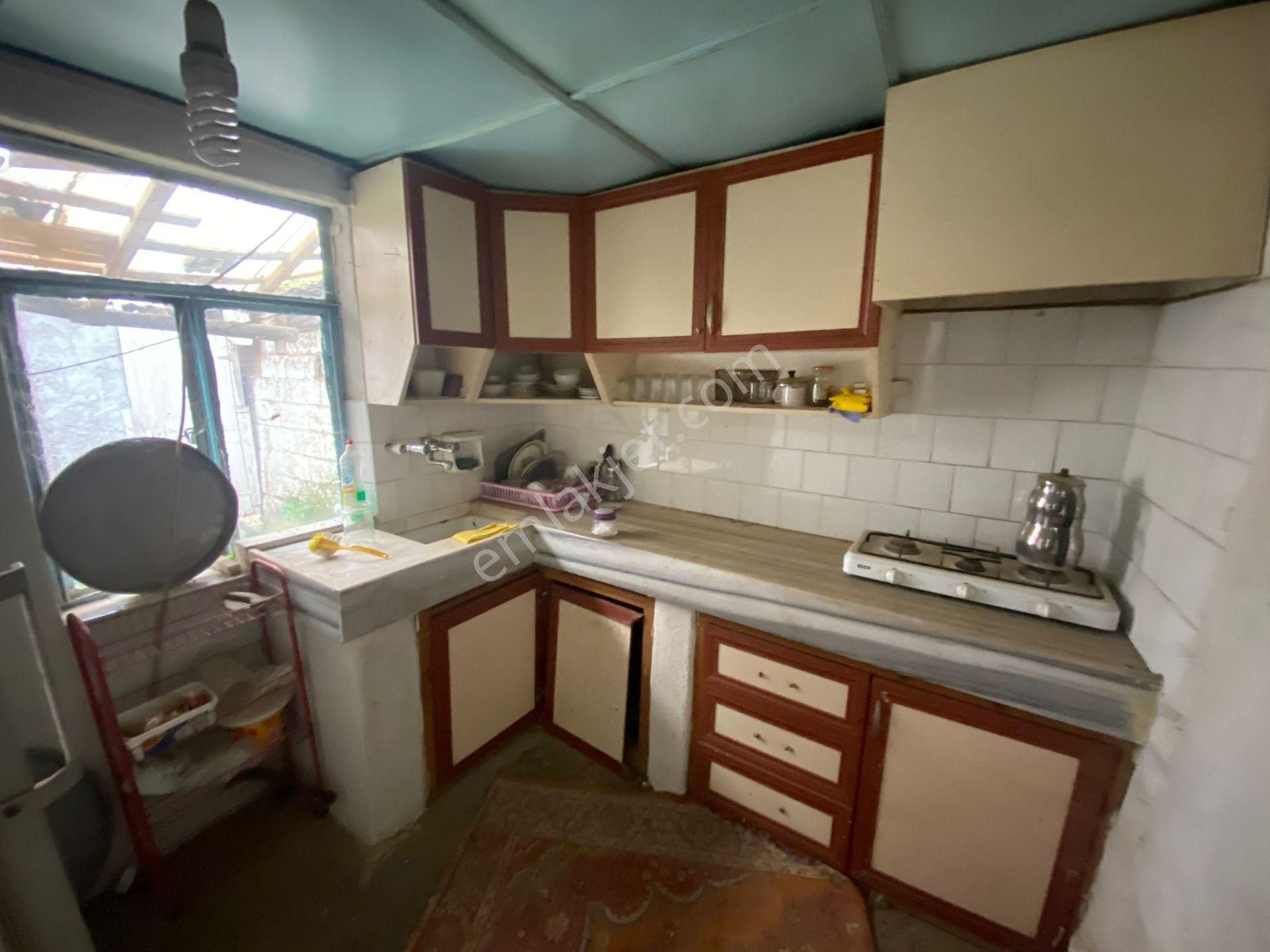 Gülcü Gayrimenkulden Yeniceköy De Satılık Köy Evi Ve Damı - Görsel 2