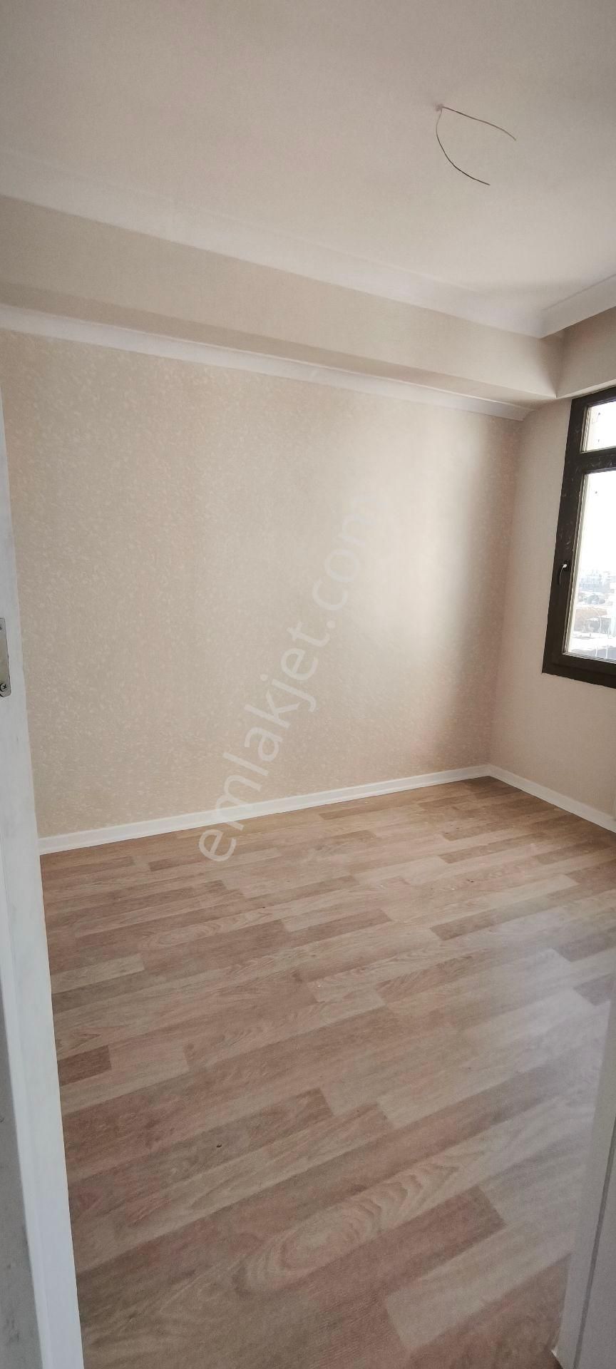 Haliliye Karsıyaka Kiralık Daire Üstün Emlaktan Kiralık 1+1 Daire