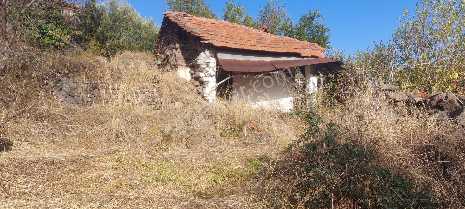 Bergama Atçılar Satılık Köy Evi Afacan Dan Atçılar Köyünde Satılık Büyük Bahçeli Müstakil Ev