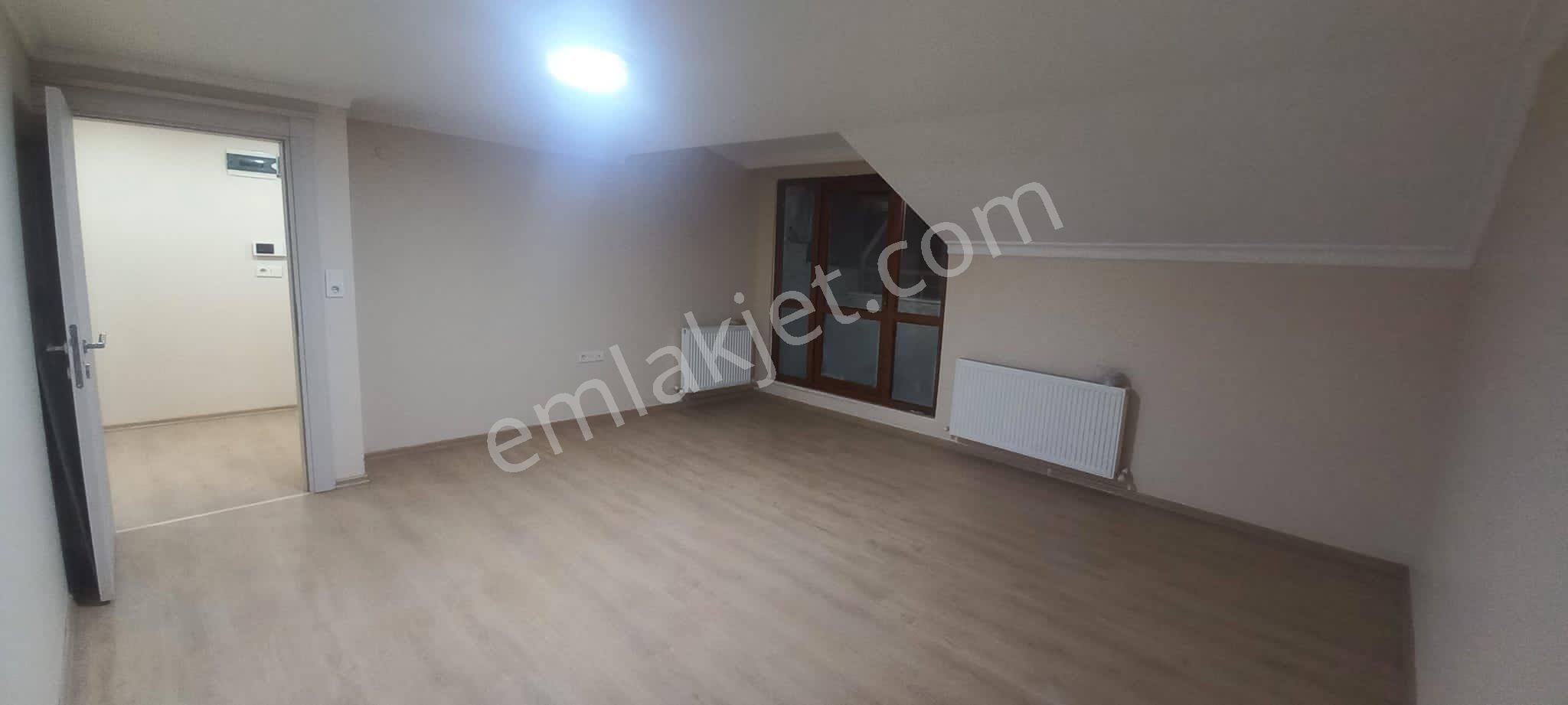 Sultangazi Uğur Mumcu Kiralık Daire Uğurmumcu Mahallesi 2+1 110 M2 4.kat Teraslı Memura Uygun Kiralık Daire