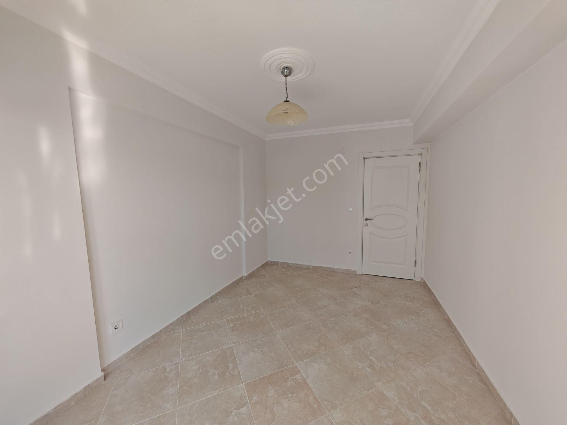 Didim Merkezde Satılık 1+1 Geniş Balkonlu Arakat Daire - Görsel 8