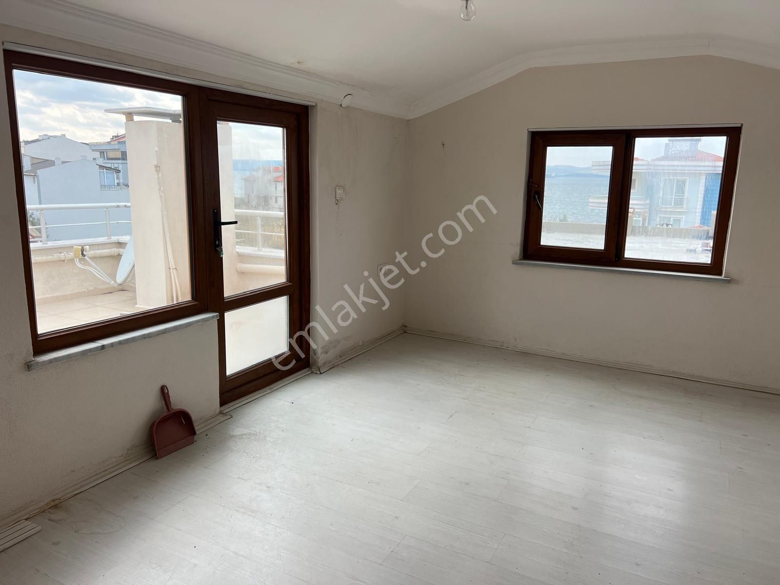 Çanakkale Çardak'ta Denize 100m Mesafede Satılık Müstakil Ev - Görsel 13