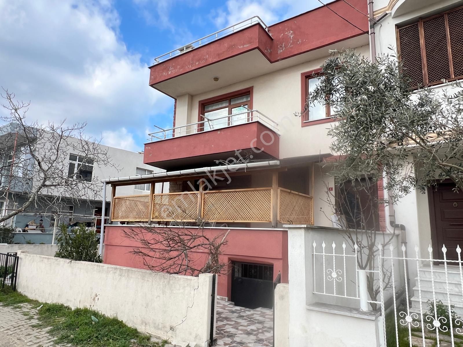 Çanakkale Çardak'ta Denize 100m Mesafede Satılık Müstakil Ev - Görsel 24