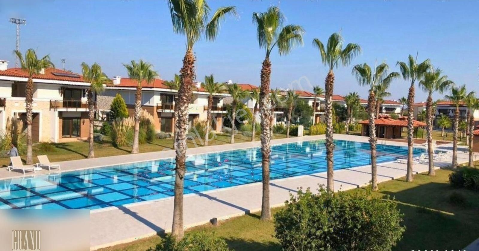 Serik Kadriye Satılık Villa Antalya Caratpark Sitesınde 4+1 Satılık Özel Havuzlu Villa