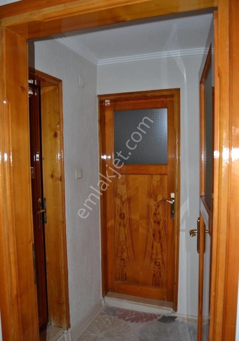 Buca Yeşilbağlar Mah.186 M2 3+1 2.kat D.gazlı Arakat-köşe Daire - Görsel 2