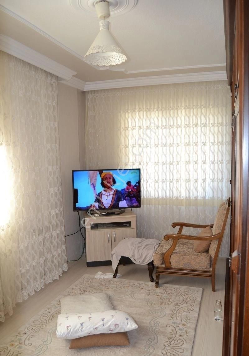 Buca Yeşilbağlar Mah.186 M2 3+1 2.kat D.gazlı Arakat-köşe Daire - Görsel 14