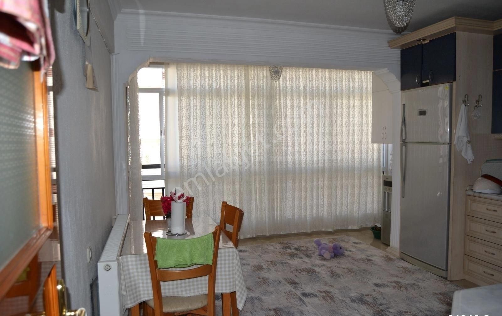 Buca Yeşilbağlar Mah.186 M2 3+1 2.kat D.gazlı Arakat-köşe Daire - Görsel 13