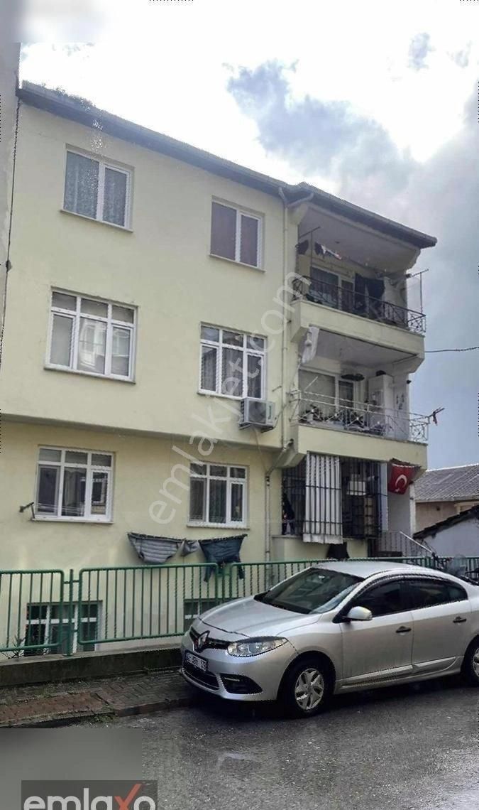 İzmit Akçakoca Satılık Daire Emlaxo'dan İzmit Kozluk'ta Satılık 2+1 İçi Yapılı Daire