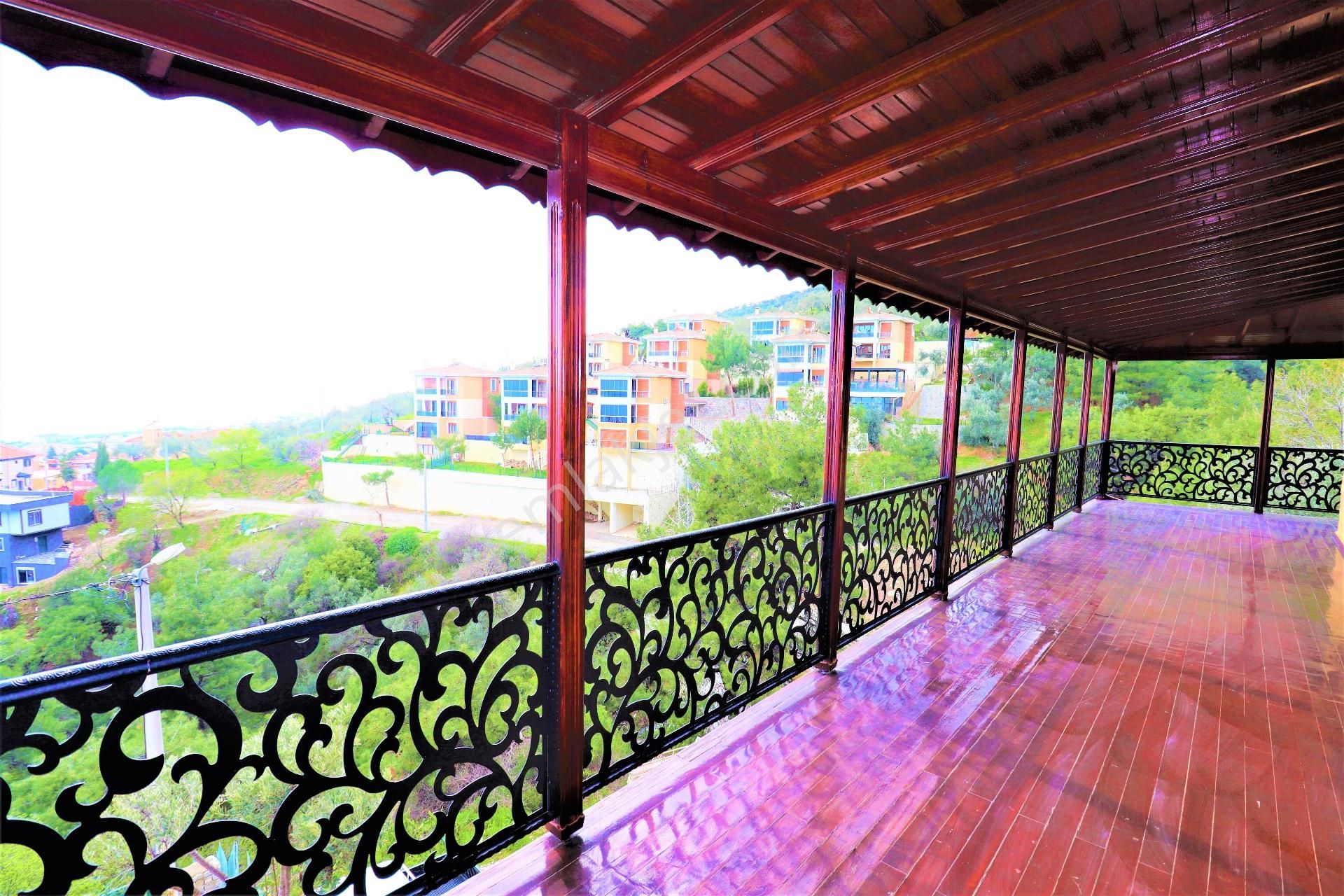 Altınoluk'ta Satılık Taş Villa Ful Deniz Manzarslı - Görsel 32