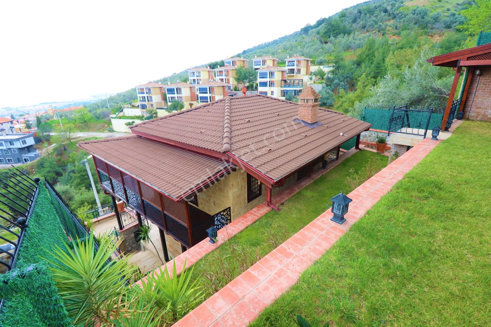 Altınoluk'ta Satılık Taş Villa Ful Deniz Manzarslı - Görsel 13