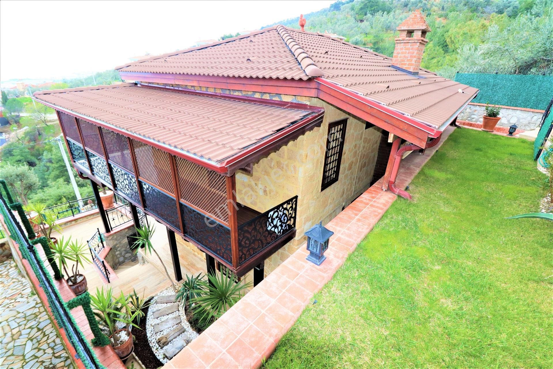 Altınoluk'ta Satılık Taş Villa Ful Deniz Manzarslı - Görsel 10