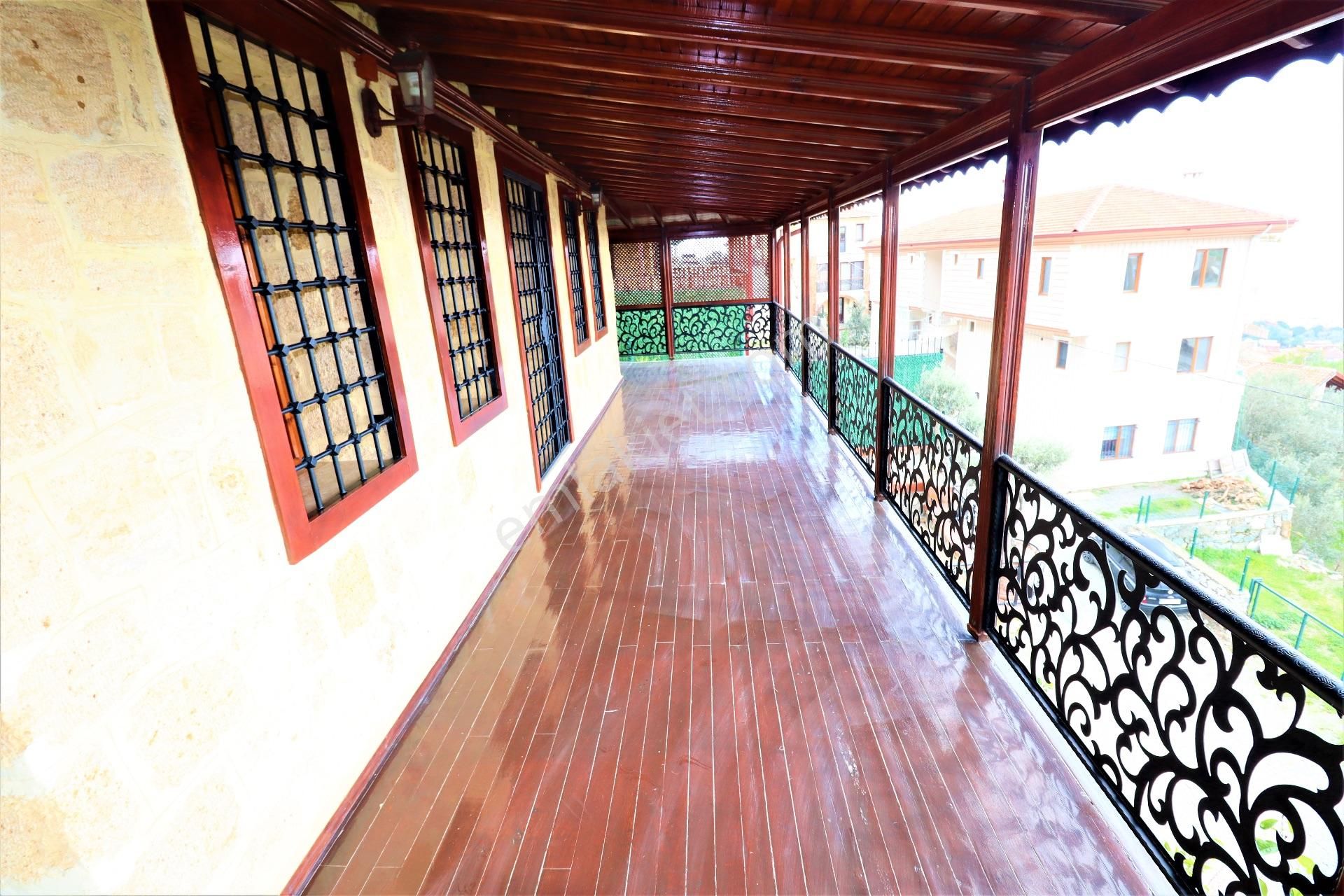 Altınoluk'ta Satılık Taş Villa Ful Deniz Manzarslı - Görsel 34