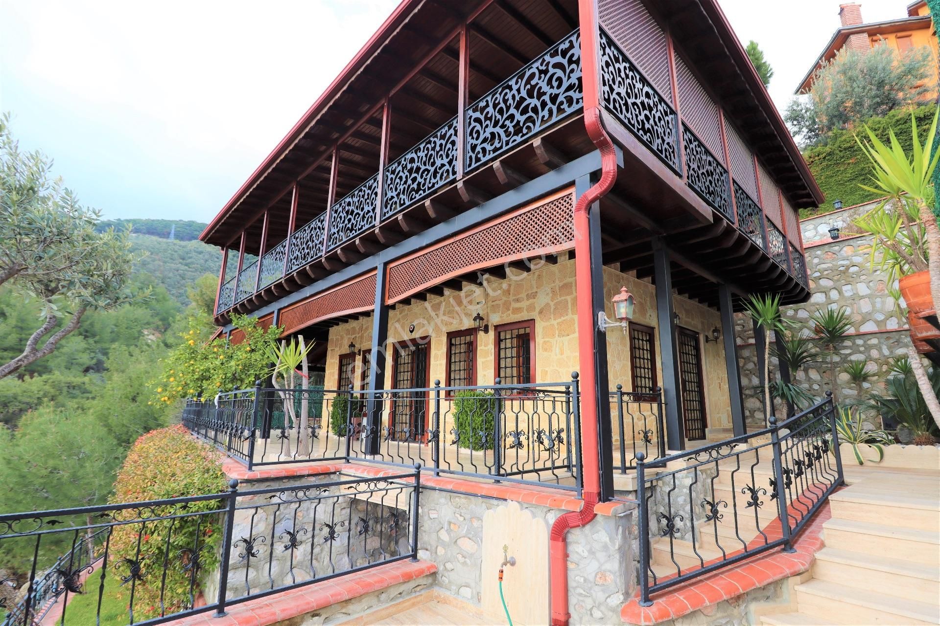 Altınoluk'ta Satılık Taş Villa Ful Deniz Manzarslı - Görsel 19