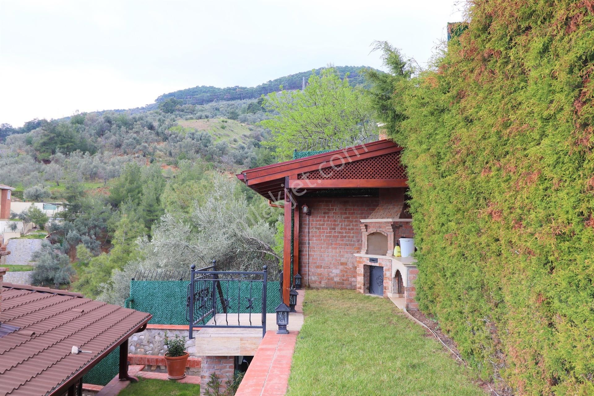 Altınoluk'ta Satılık Taş Villa Ful Deniz Manzarslı - Görsel 15