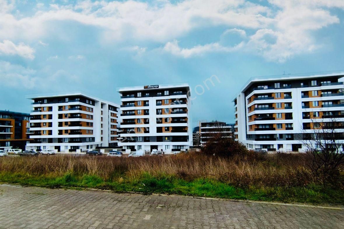 Yalova Merkez Kadıköy Bld. (Merkez) Satılık Daire Turyap'tan; Meydan Suit Sitesinde, 3.kat, Lux,satılık 3+1 Daire