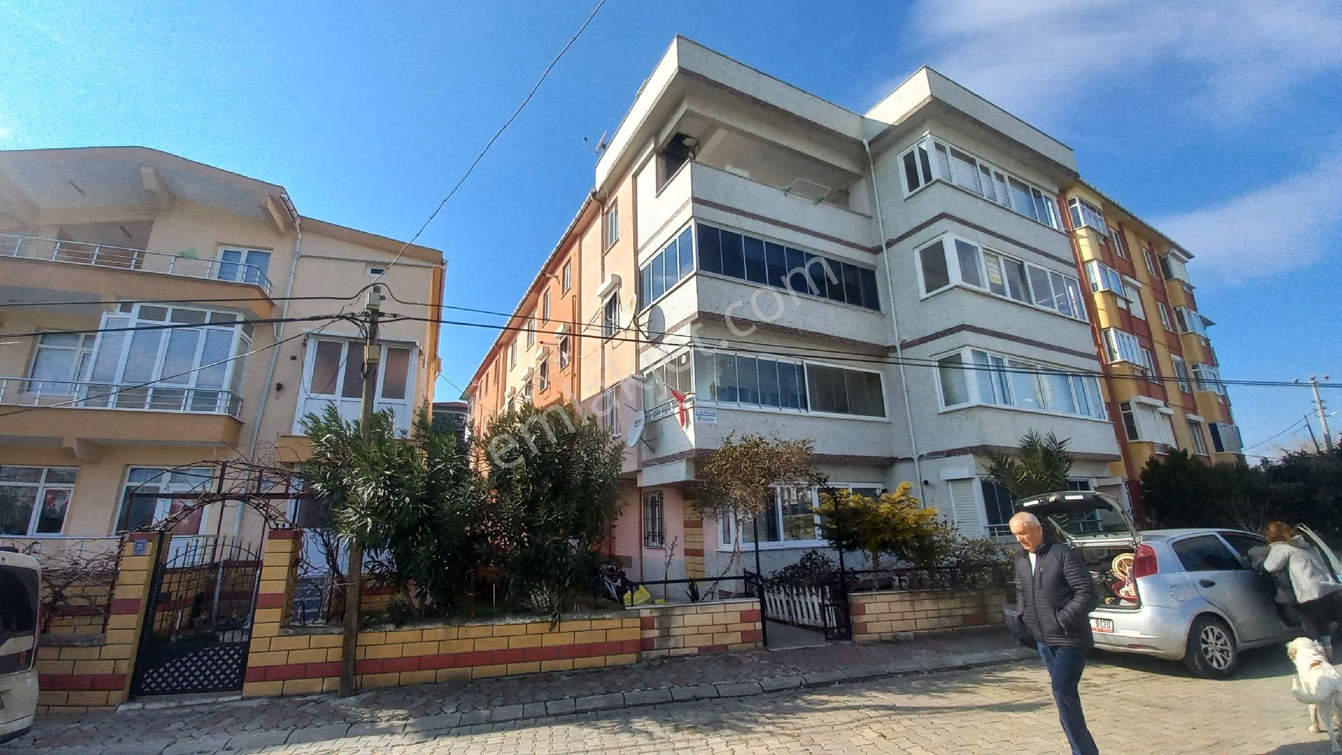 Şarköy Cumhuriyet Satılık Daire Cumhuriyet Mahallesi'nde 3+1/120m2 Bakımlı Doğalgazlı