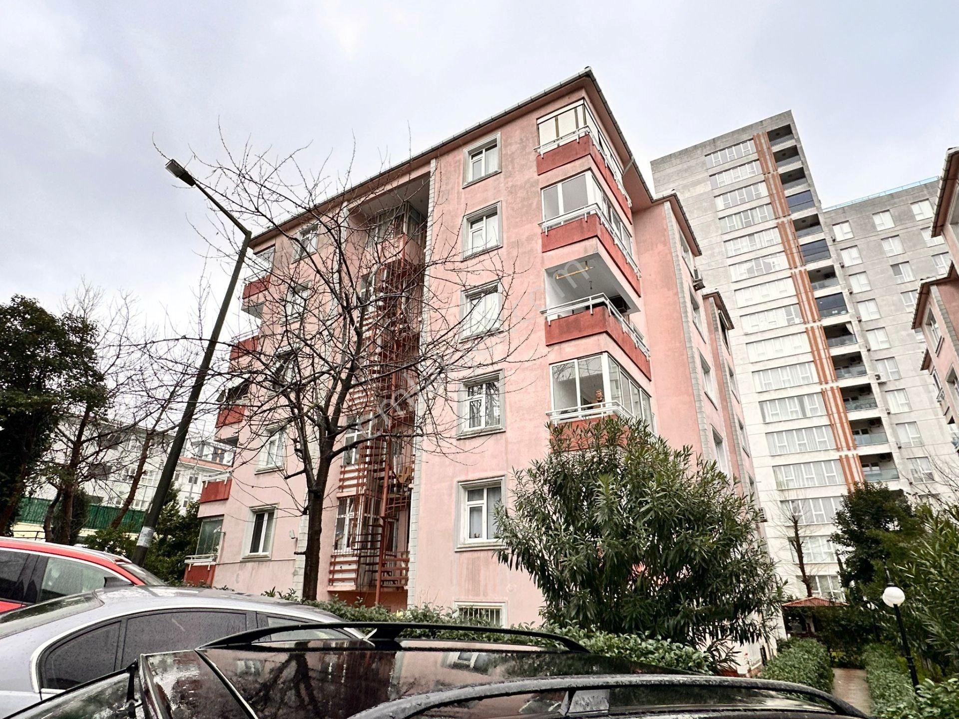 Bağcılar Bağlar Satılık Daire Güneşli Bağlar Mahallesi Site İçinde Satılık 3+1 Daire