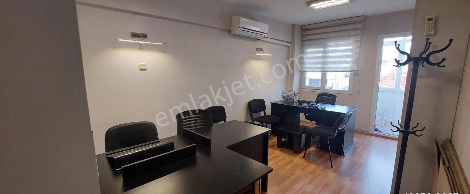 Karşıyaka Tuna Kiralık Ofis Karşıyaka Çarşıda Osmanbey İşhanında Asansörlü Kiralık Ofis