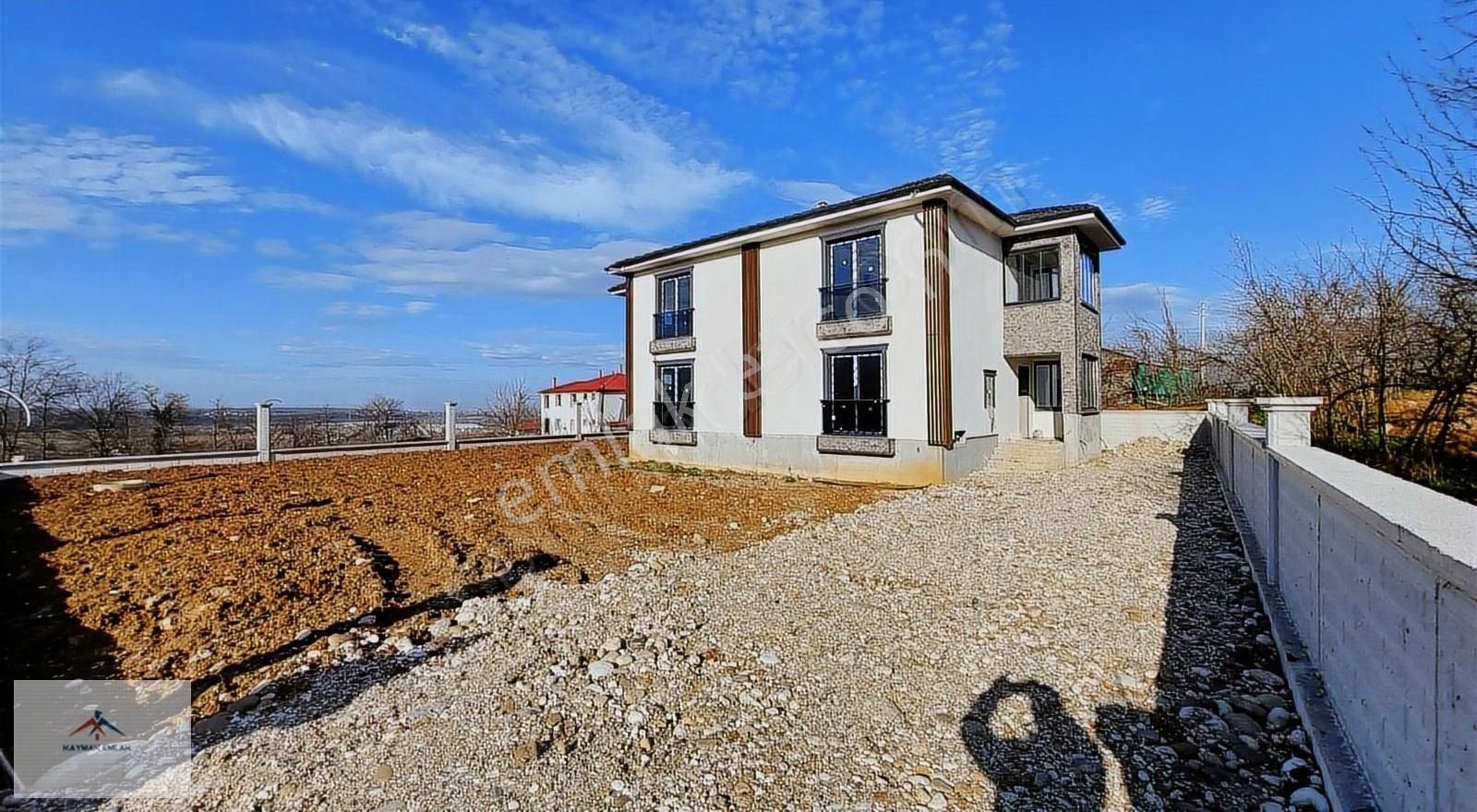 Sakarya Akyazı Satılık Villa Kaymak Emlak