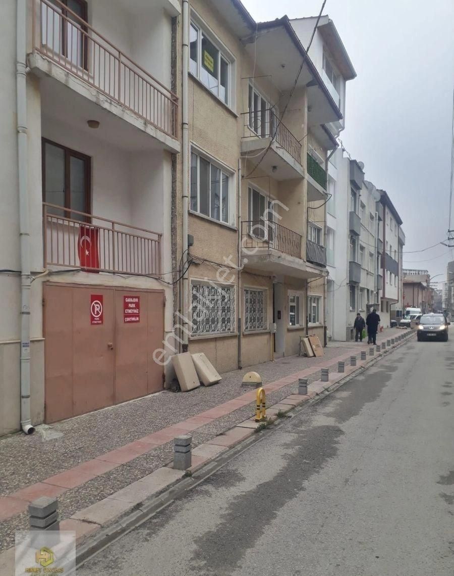 Tepebaşı Hacı Ali Bey Kiralık Daire Hacı Ali Bey Mahallesinde Sakarya 1 Caddesi Yakını Kiralık 2+1 Geniş Daire