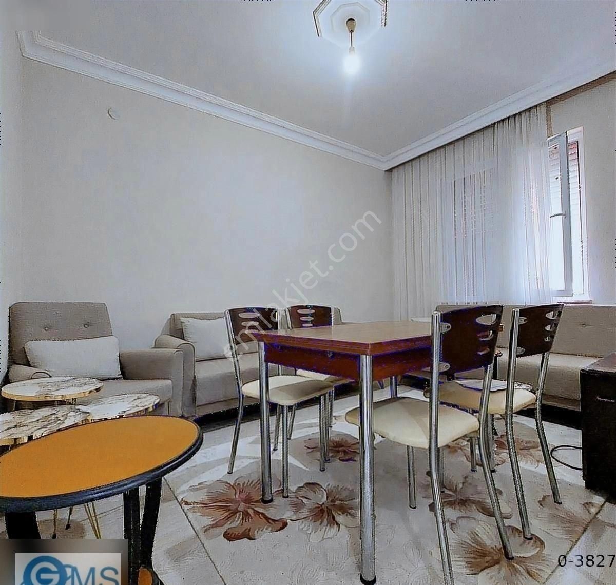 Muratpaşa Konuksever Satılık Daire Konuksever Mahallesinde 3.katta 2+1 95m² İçi Ful Yenilenmiş Dair